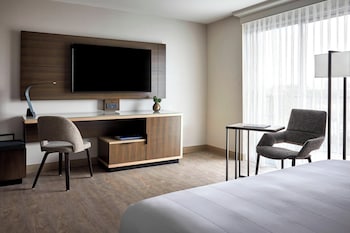 Deluxe Room, 1 King Bed