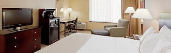 Basic Room, 1 King Bed