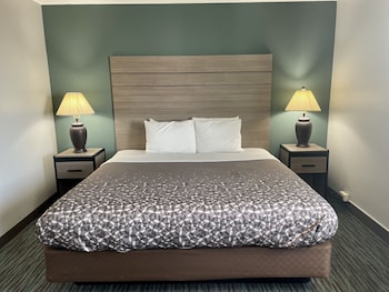 Studio Suite, 1 King Bed, Non Smoking, Hot Tub