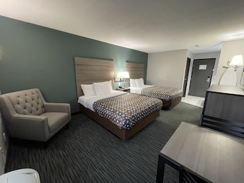 Double Room, 2 Queen Beds, Non Smoking, Refrigerator & Microwave