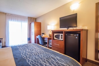 Standard Room, 1 Queen Bed with Sofa bed, Non Smoking, Ground Floor