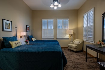 Main Stone Lodge, Two Room Family Suite