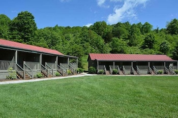 Richmond Thompson Multi-Unit with One King Bed