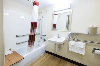 Deluxe Room, 1 King Bed, Accessible (Smoke Free)