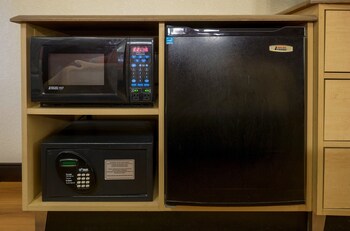 Deluxe Room, 1 King Bed (Smoke Free)