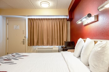 Deluxe Room, 1 King Bed (Smoke Free)