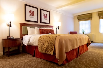 Deluxe Room, 1 Queen Bed