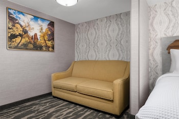 Standard Room, 2 Queen Beds, Sofa Bed, Non Smoking, Microwave