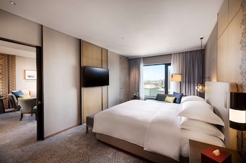 Deluxe Room, 2 Twin Beds, Balcony
