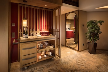 Deluxe Suite, 1 King Bed