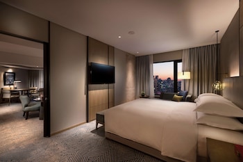 Premier Suite, 1 King Bed, Balcony