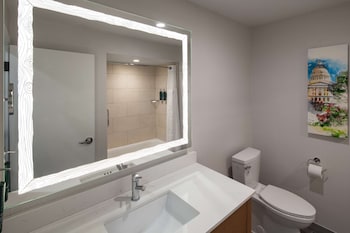 Room, 1 King Bed (Arden Wing)