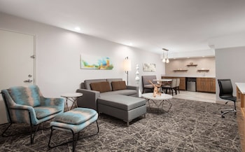 Suite, 1 King Bed, Ocean View