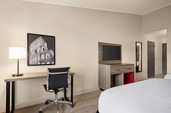 Standard Room, 2 Queen Beds, Non Smoking (Newly Renovated)