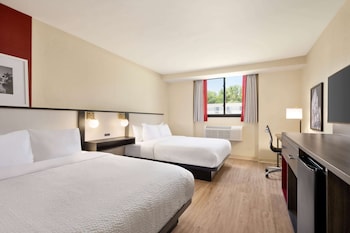 Room, 2 Queen Beds, Accessible, Non Smoking (Newly Renovated)