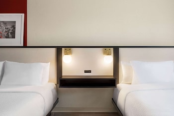 Room, 2 Queen Beds, Accessible, Non Smoking (Newly Renovated)