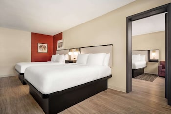 Family Suite, Multiple Beds, Non Smoking (Newly Renovated)