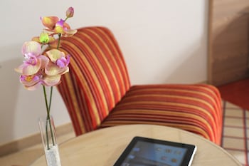 Suite, 1 Double Bed, Kitchen (Separate Lounge)
