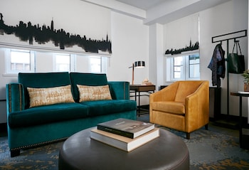 Studio Suite (Gallery)