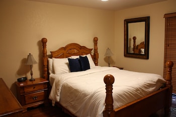 Traditional Condo, Multiple Beds, Kitchen (3 bedroom 3 bath condo)