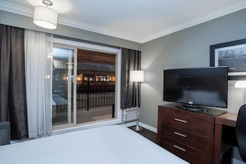 Standard Room, 2 Queen Beds (Selkirk Building)