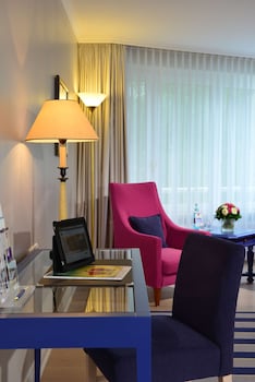 Deluxe Room, 1 Double Bed (Converts to 2 Twin Beds)