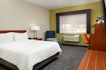 Room, 1 Queen Bed, Accessible, Non Smoking (Roll-In Shower)