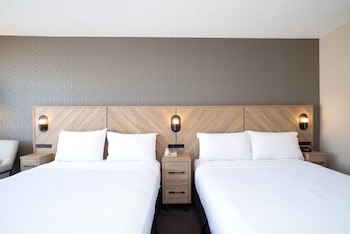 Premium Room, 2 Queen Beds, City View (High Floor)