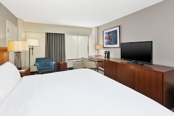 Standard Room, 1 King Bed