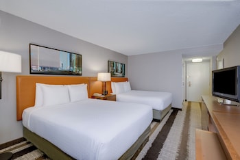 Standard Room, 2 Double Beds, Accessible (Communications, Roll-In Shower)