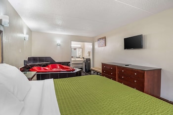 Standard Room, 1 King Bed, Non Smoking, Jetted Tub