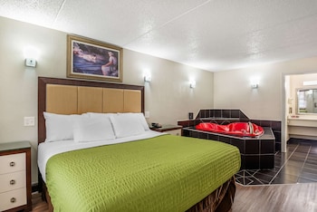 Standard Room, 1 King Bed, Non Smoking, Jetted Tub