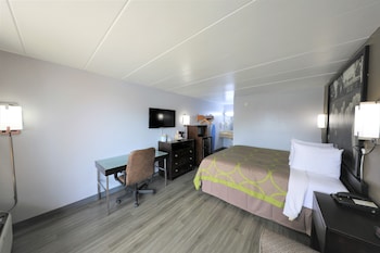 Room, 1 Queen Bed, Microwave