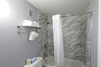 Studio Suite, 1 King Bed, Non Smoking