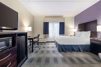 Standard Room, 1 Queen Bed, Accessible, Bathtub