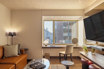 Fairmont Gold, 1 Bedroom Suite, Club Lounge Access