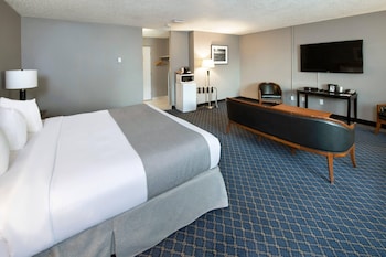 Suite, 1 King Bed, Non Smoking