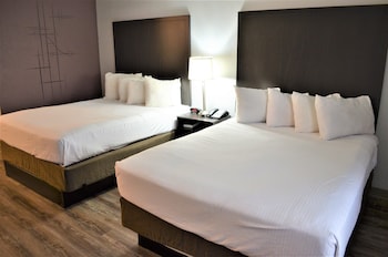 Standard Room, 2 Queen Beds, Non Smoking, Courtyard View
