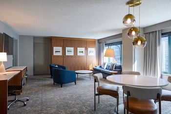Suite, 1 Bedroom, Pool Access (River View)