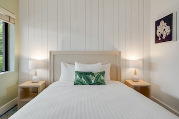 Queen Junior Suite