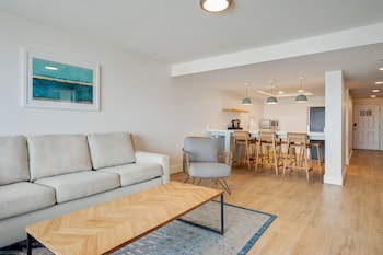 Oceanview Two-Bedroom Suite (Accessible)