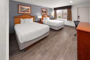 Suite, 2 Queen Beds, Non Smoking