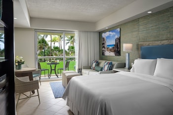 Studio, 1 Queen Bed with Sofa bed, Balcony (Oceanfront)