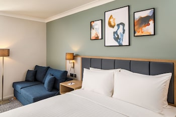 Deluxe Room, 1 Queen Bed with Sofa bed