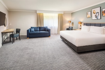 Junior Suite, 1 King Bed with Sofa bed