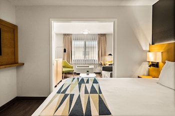 Pool View Executive King Suite Sleeper Sofa