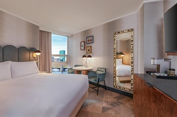 Room, 1 King Bed, City View