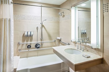 Suite, 2 Queen Beds, River View