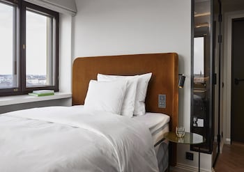Single Room (Solo Up, with view)