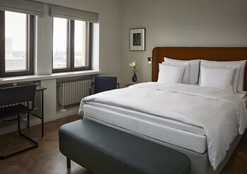 Room, 1 Queen Bed (Solo Up, with view)